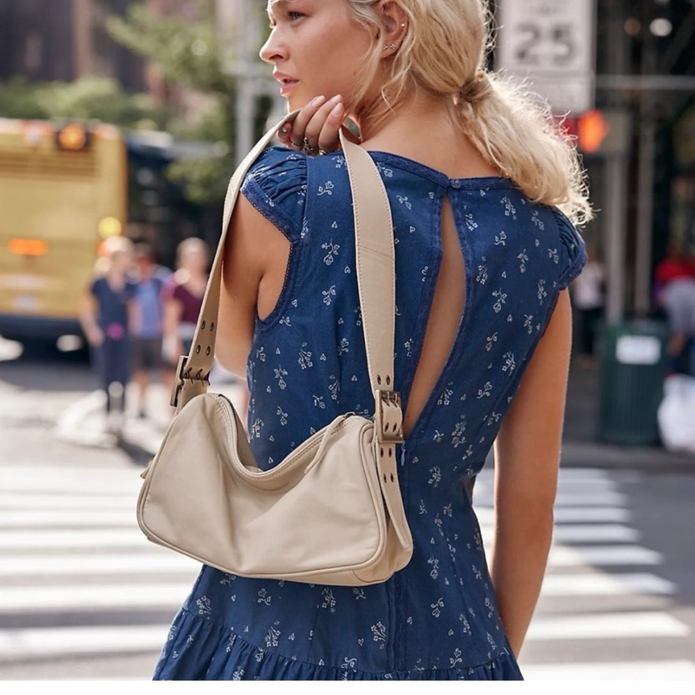 🆕 Free People Leather “Arm Candy” Shoulder Bag - Color —Sand Dollar NWT